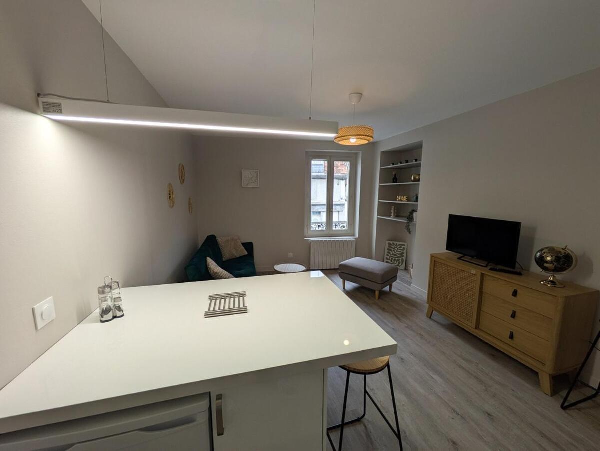 Dans Le Quartier Medievale Proche Centre-ville ! Apartment *