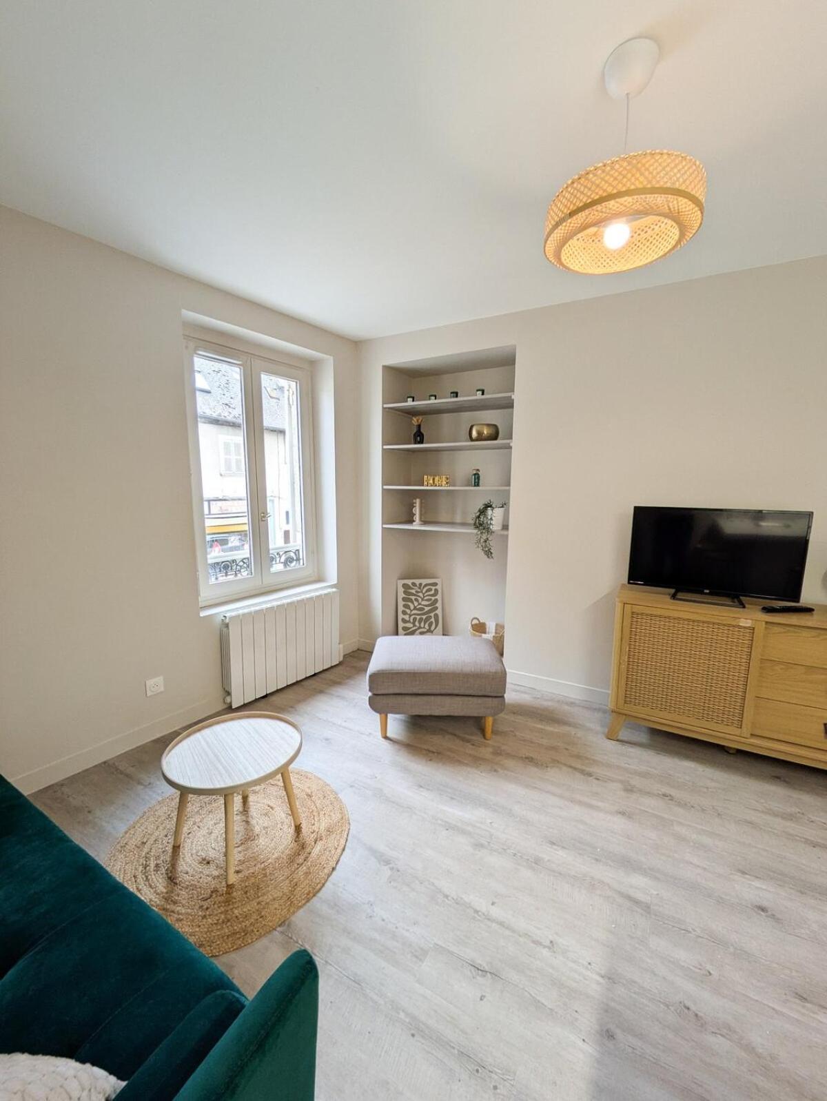 Apartment Dans Le Quartier Medievale Proche Centre-ville ! *